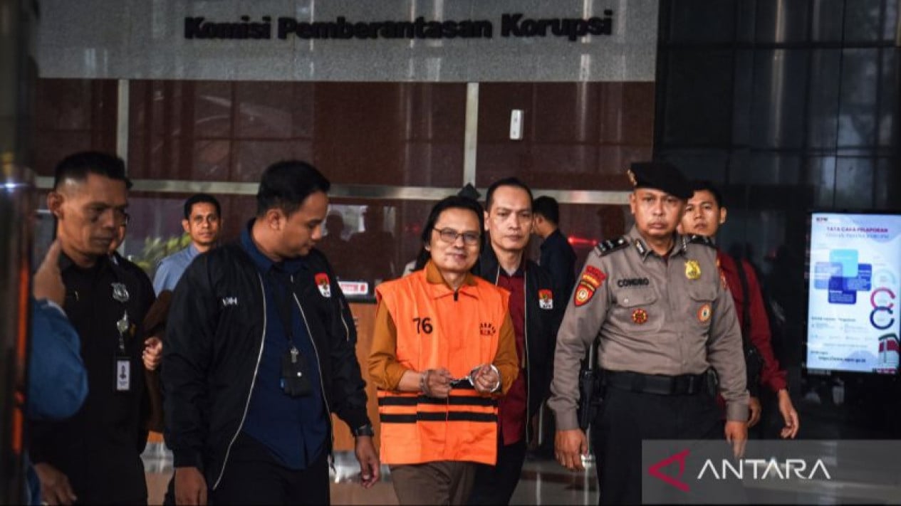 Eks Sekjen MPR Terima Gratifikasi Rp37,8 Miliar do Vendor Proyek