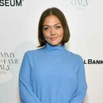 Elle King relembra como lidar com a ansiedade paralisante dos mais idiotas da nação