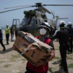 Esforços de socorro mudam à medida que sobreviventes do terremoto na Venezuela buscam ajuda