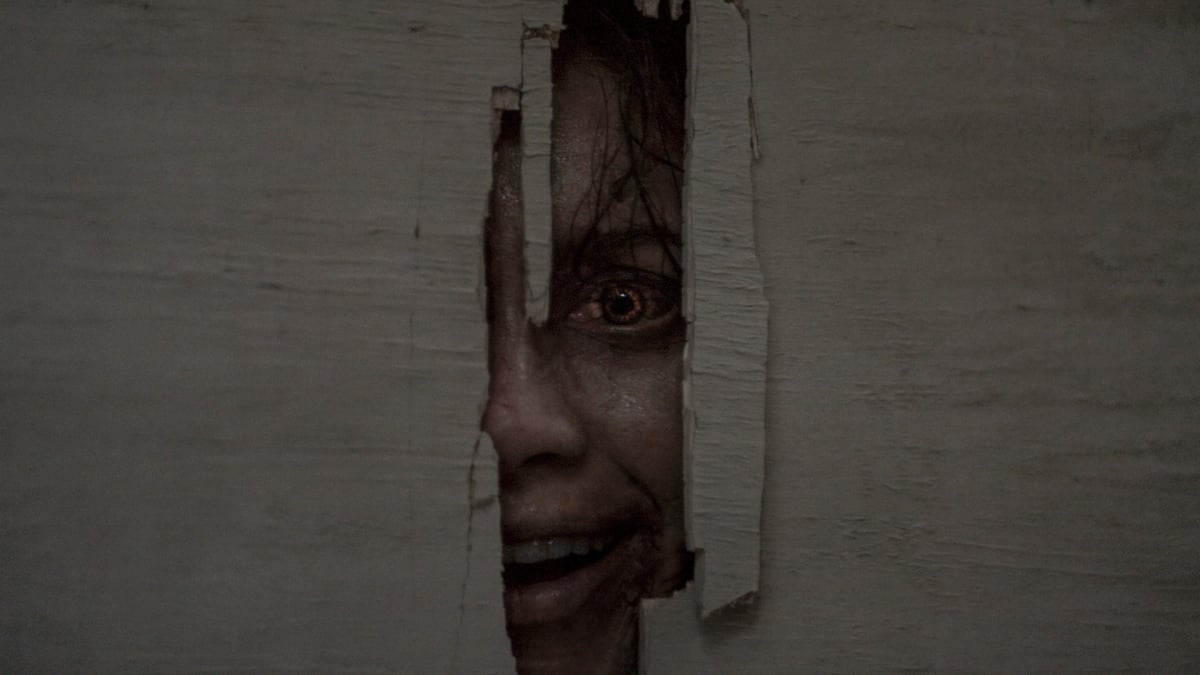 Evil Dead Burn tem uma cena de créditos?