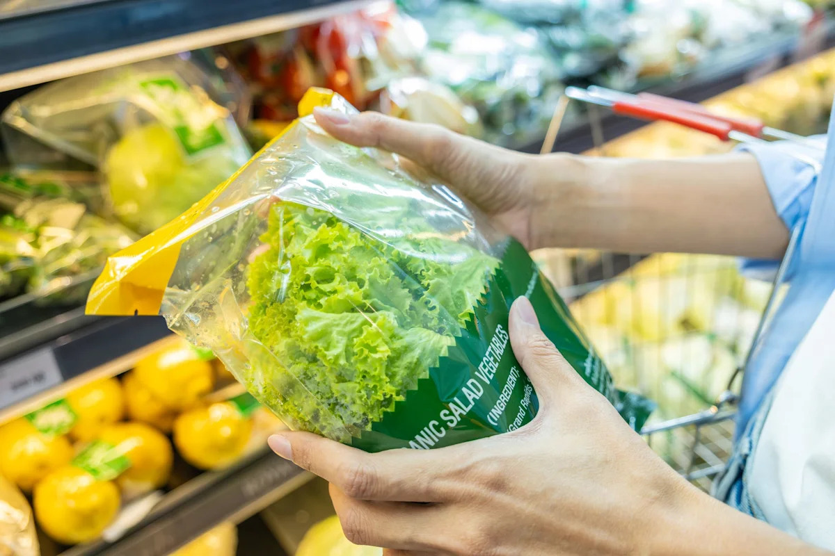 FDA: Alface Taylor Farms que não faz parte do recall testa positivo para Cyclospora