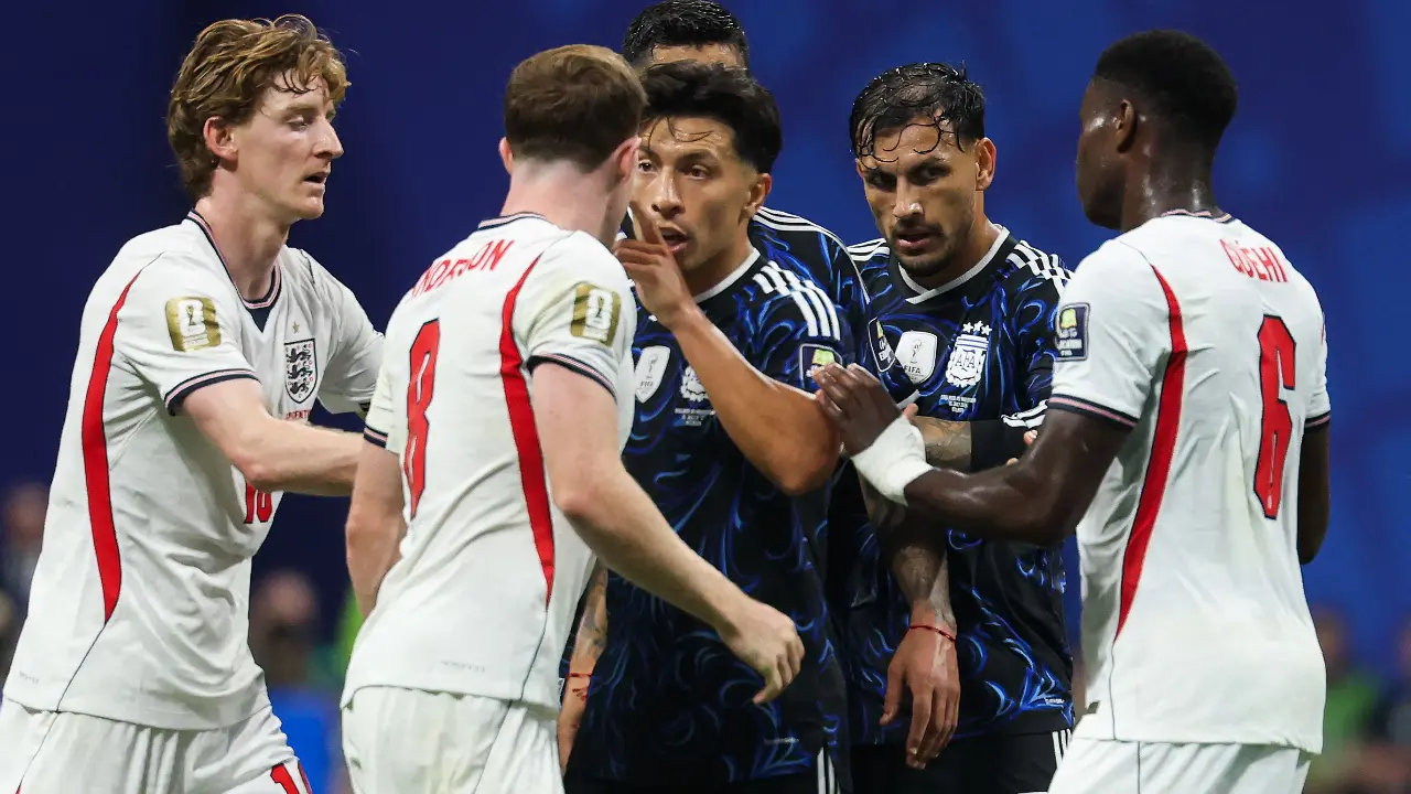 FIFA WC 2026: Os ânimos aumentam quando a Argentina vence a Inglaterra em um confronto acirrado na semifinal