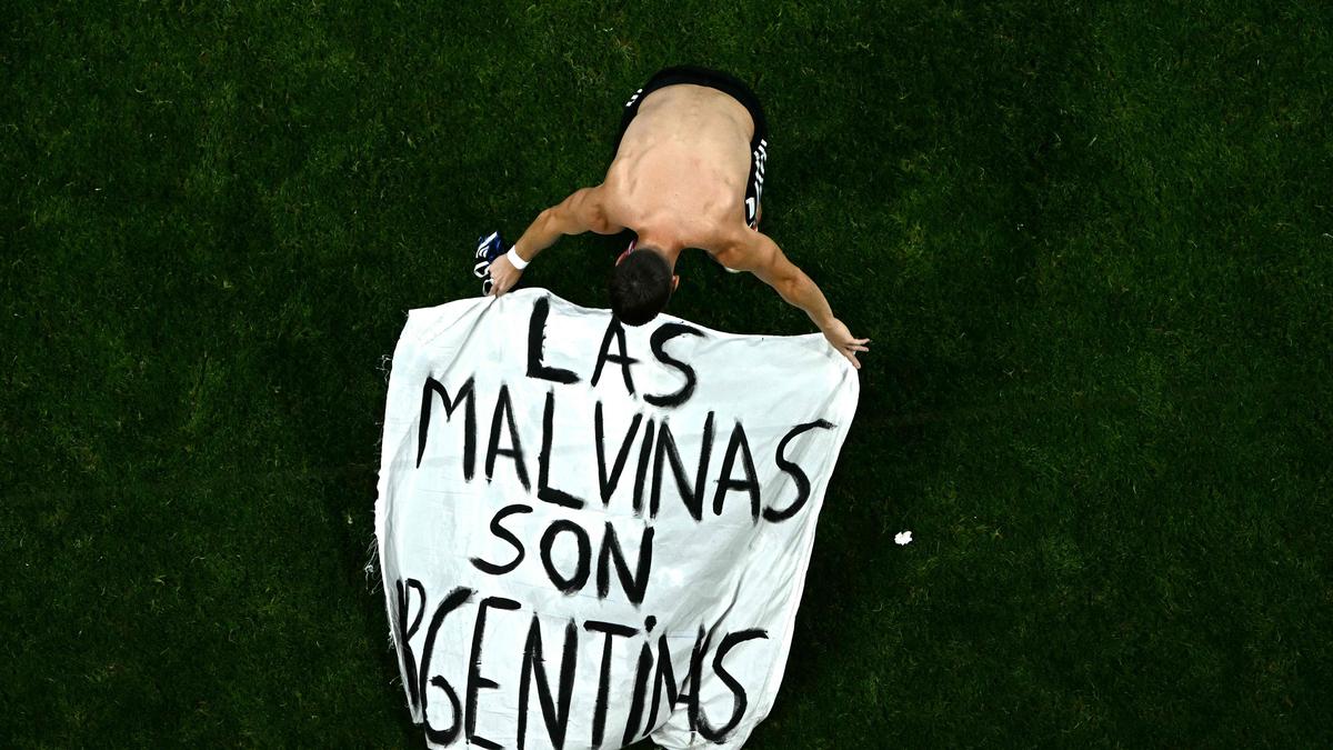 FIFA do Reino Unido pede investigação da Argentina por causa da bandeira das Malvinas na semifinal da Copa do Mundo de 2026