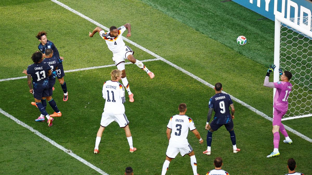 FIFA explica decisão da Copa do Mundo que levou ao polêmico gol anulado da Alemanha