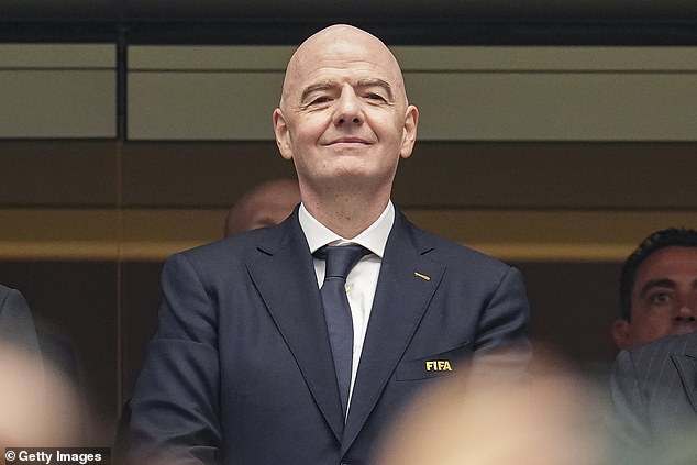 A FIFA não tem planos de adiar a final da Copa do Mundo, apesar da fumaça do incêndio atingir Nova York