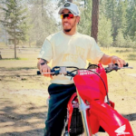 Fórmula 1: Lewis Hamilton anda de bicicleta nas colinas!