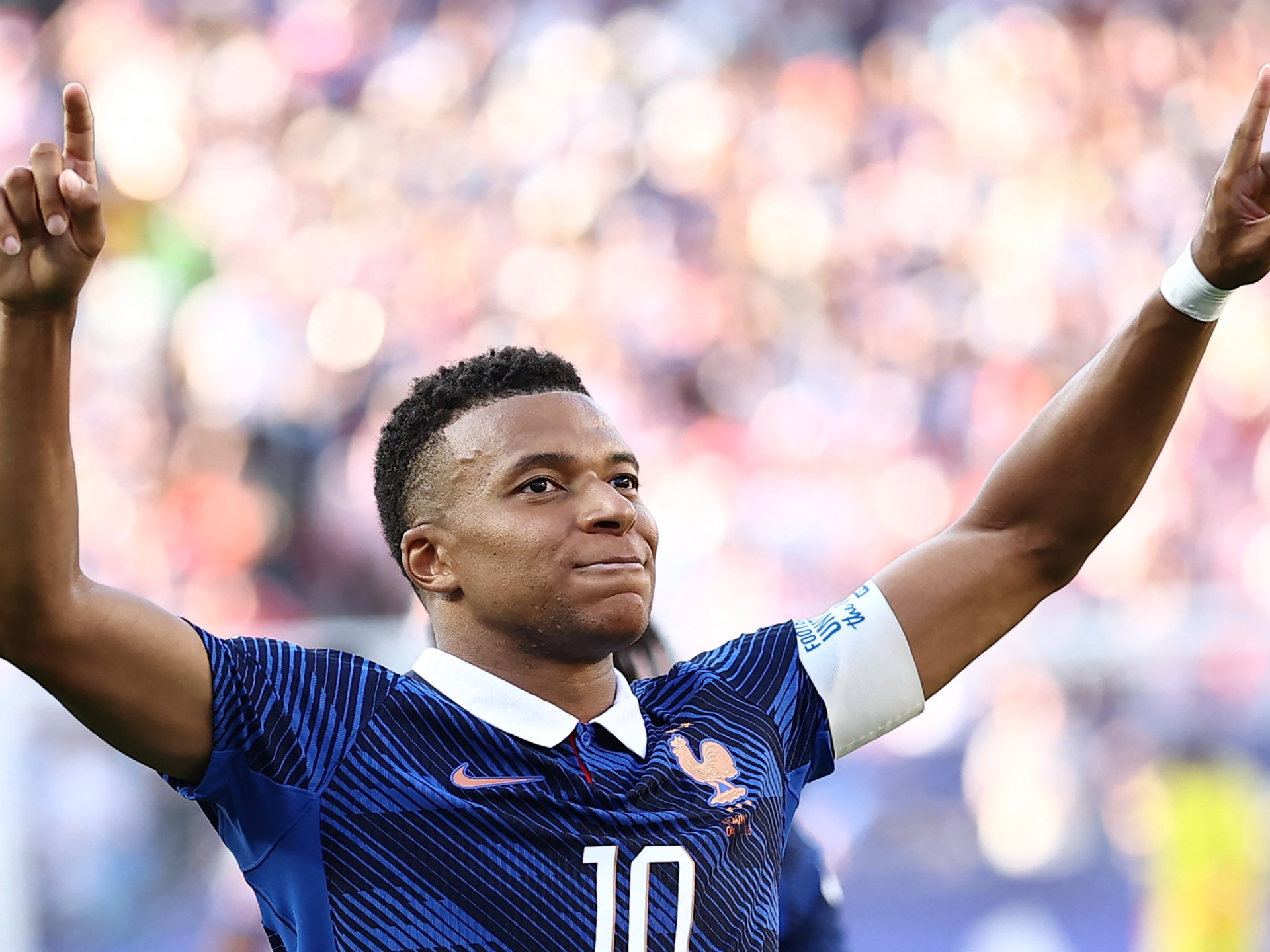 O atacante número 10 do Marrocos, Brahim Diaz, e seus companheiros comemoram após vencer a partida de futebol das oitavas de final da Copa do Mundo de 2026 entre Canadá e Marrocos, no Houston Stadium, em Houston, em 4 de julho de 2026. (Foto de RONALDO SCHEMIDT / AFP)