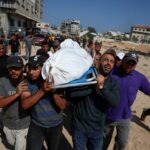 Guerra do Irã ao vivo: corpo de Khamenei chega a Qom, Hamas cede governança de Gaza