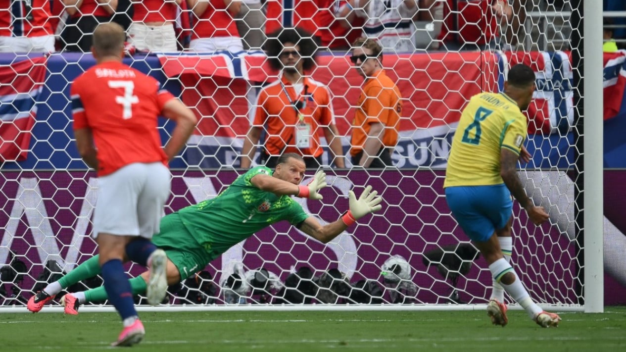 Hasil Babak Pertama Brasil x Noruega: Penalti Bruno Guimarães Ditepis Nyland, Skor Masih 0-0