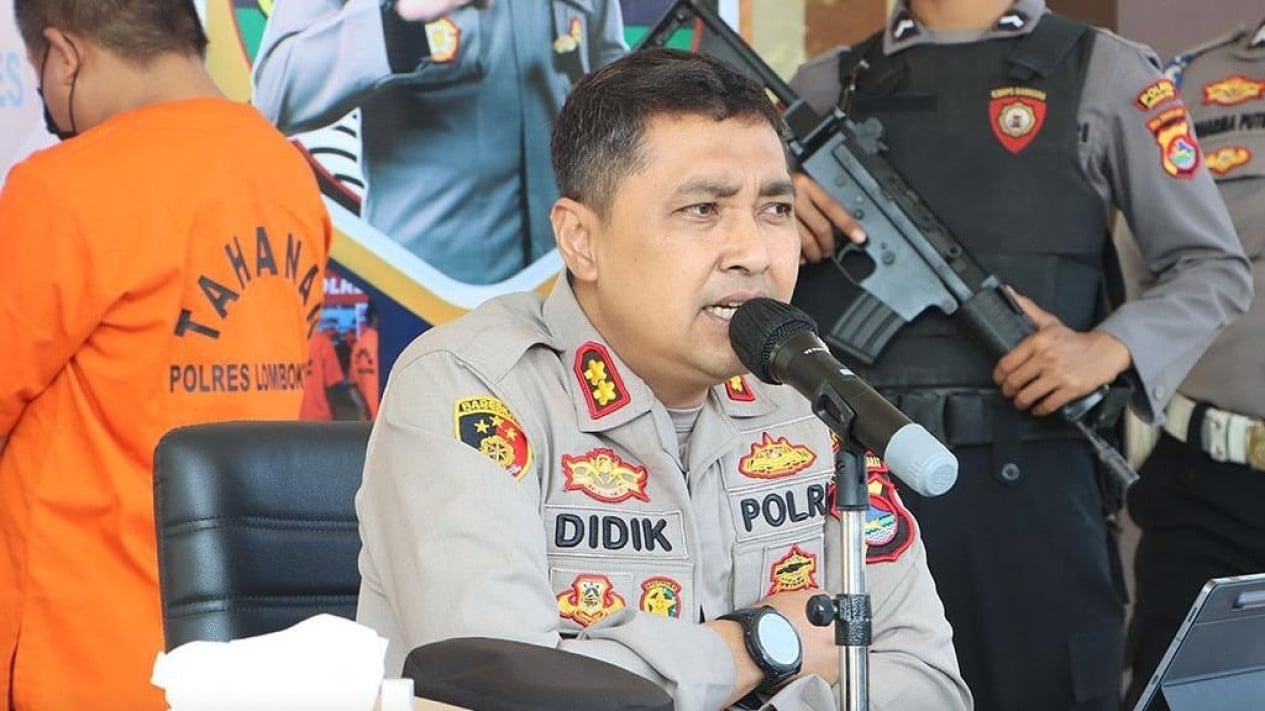 Ibadah Pakai Uang Haram, Eks Kapolres Bima Umrahkan Keluarga dari Duit Setoran Sabu