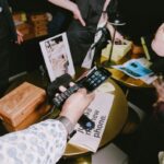 Idiota, o que me desafiou a trocar meu iPhone por um flip phone hackeado