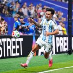 Imprensa argentina reage à exibição de Lisandro Martinez contra o Egito