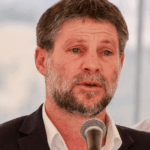 Israel ‘não tem interesse’ em se juntar à guerra dos EUA contra o Irã, diz Smotrich