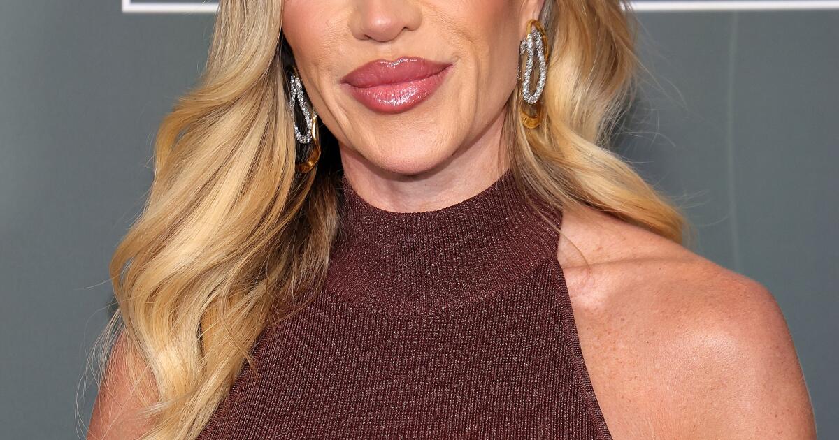 Jennifer Pedranti, de 'Real Housewives of Orange County', diz que o filho estava envolvido no início do incêndio florestal