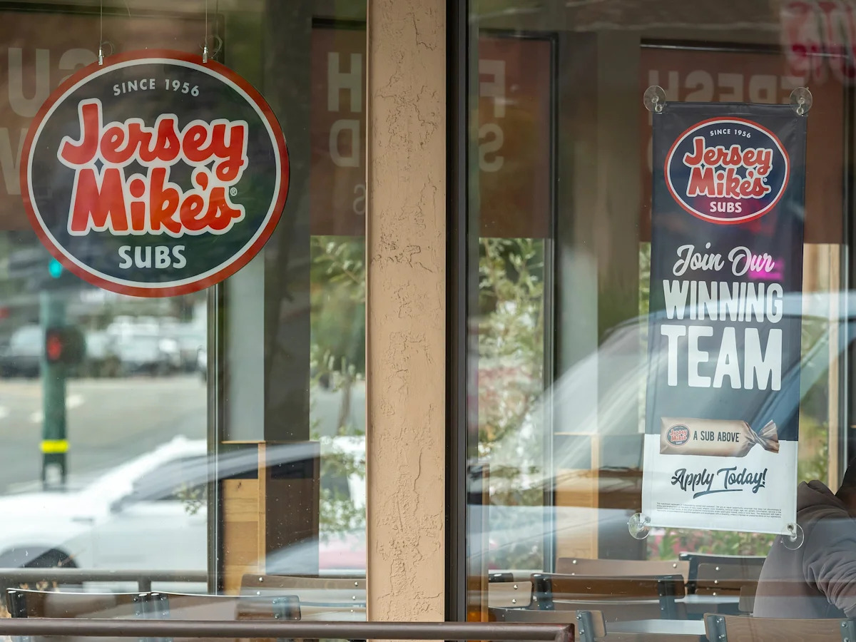 Jersey Mike's já é um rolo compressor. Agora está pronto para entrar no mercado de ações.