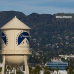 Juiz diz que Paramount e Warner devem suspender a fusão por pelo menos duas semanas, atendendo ao pedido dos estados