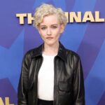 Linha do tempo do relacionamento de Julia Garner e Mark Foster - estreia da série de TV 137 'Instável', Los Angeles, Califórnia, EUA - 23 de março de 2023