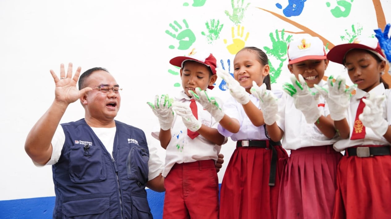 Kala Anak Nasabah PNM Mekaar Berkata Orang Tua Saya Berjuang de Sawah, Saya Berjuang de Sekolah