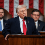 O presidente Donald Trump faz um discurso no Capitólio dos EUA enquanto Kalshi investiga supostas negociações com informações privilegiadas ligadas aos mercados de previsão do discurso de Trump.