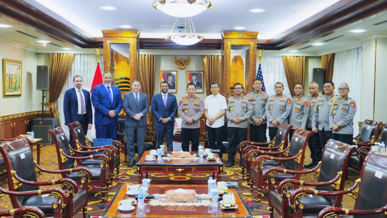 Kapolri Bertemu Direktur FBI Bahas Kerja Sama Penanganan Kejahatan Transnasional, Crime Cibernético hingga Terorismo
