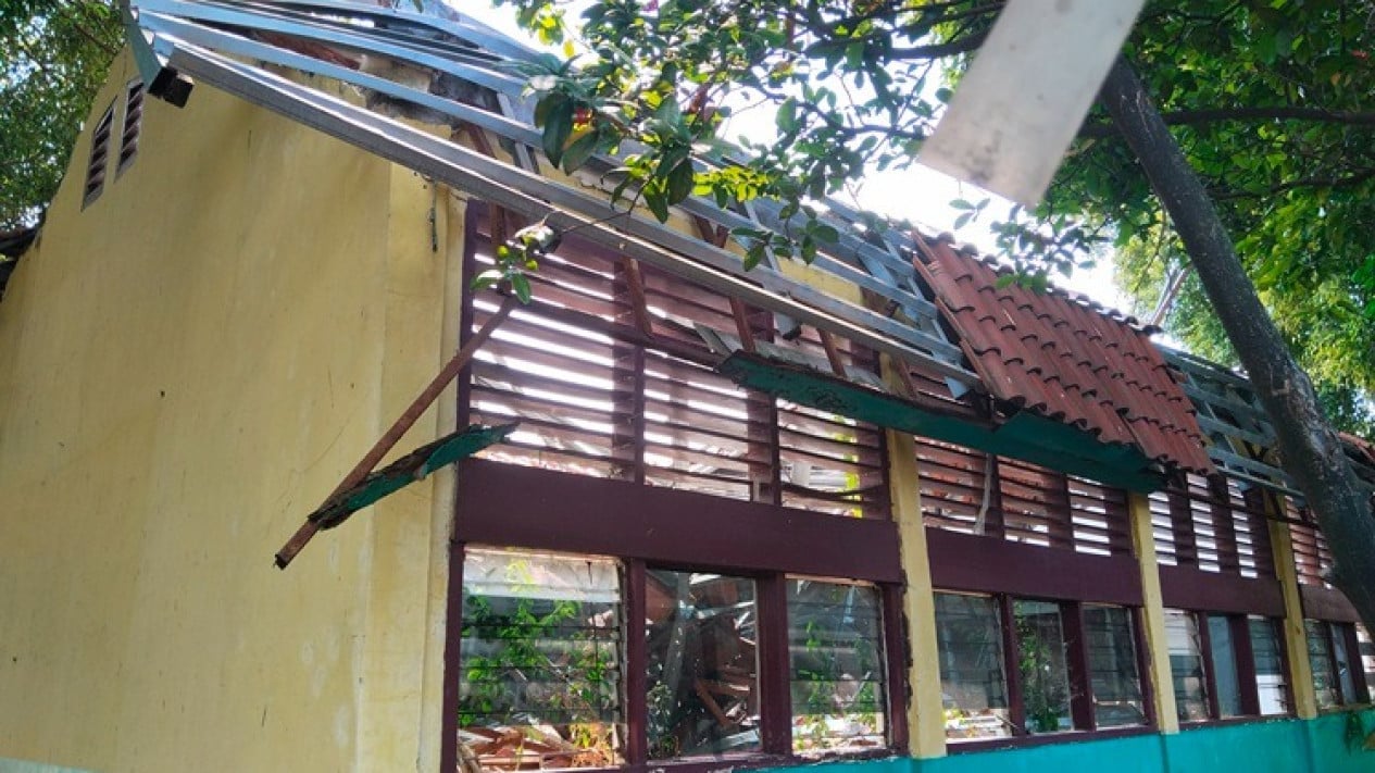 Kondisi Mengenaskan Ruang Kelas SDN Kebayoran Lama 09 Jaksel yang Ambruk e Tak Diperbaiki Hampir 2 Tahun