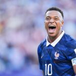 PHILADELPHIA, PENNSYLVANIA - JULY 04: Kylian Mbappe of France celebrates the victory after the final whistle during the FIFA World Cup 2026 Round Of 16 match between Paraguay and France at Philadelphia Stadium on July 04, 2026 in Philadelphia, Pennsylvania. (Photo by Daniela Porcelli/Getty Images)