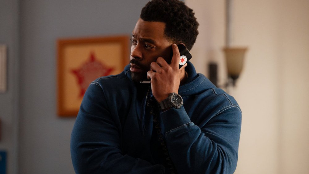 LaRoyce Hawkins, estrela de 'Chicago PD', sairá da série na 14ª temporada