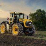 Laços mais próximos, serviço mais rápido e um novo Fastrac emergem com grande mudança na JCB