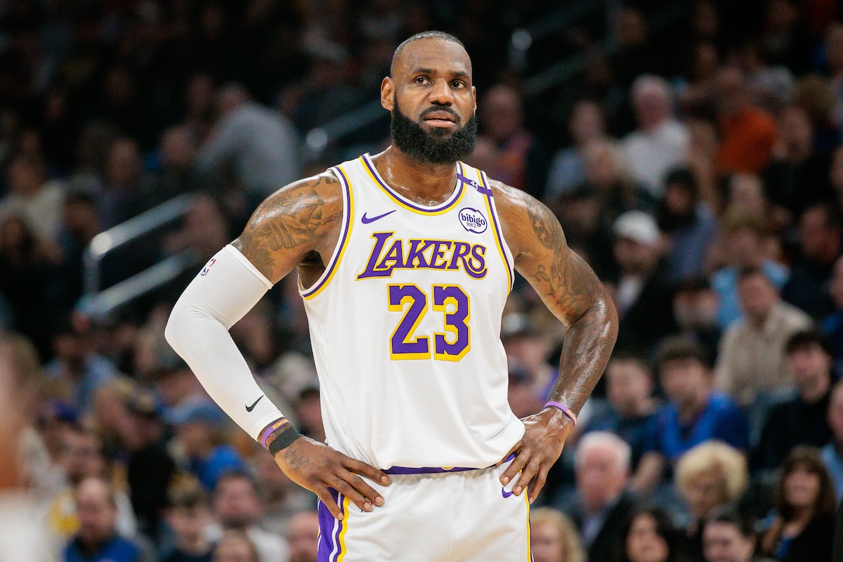 Lakers superstar LeBron James in game against Oklahoma City Thunder