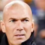 Lendário Zinedine Zidane provavelmente assumirá o cargo de técnico da França