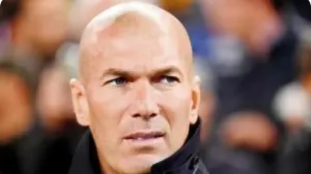 Lendário Zinedine Zidane provavelmente assumirá o cargo de técnico da França