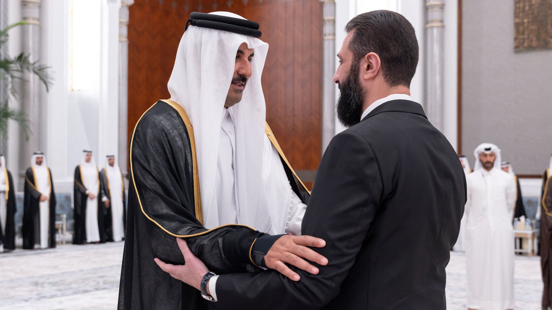 Líderes mundiais viajam ao Catar para homenagear Padre Emir