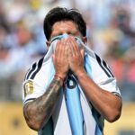 Lisandro Martinez lesionado na final da Copa do Mundo pela Argentina