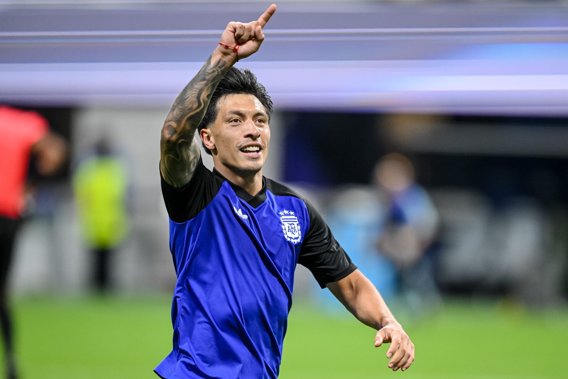 Lisandro Martinez pode quebrar o recorde do Man United na final da Copa do Mundo, ultrapassando Sir Bobby Charlton