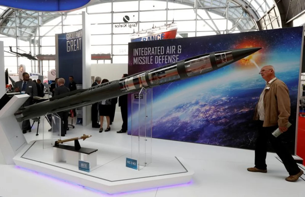 Lockheed fabricará interceptadores Patriot mais baratos à medida que a demanda de defesa aérea aumenta