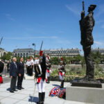 Macron alerta sobre o ressurgimento dos demônios do anti-semitismo enquanto a França homenageia Alfred Dreyfus
