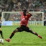 Man Utd toma decisão de pré-temporada de Sekou Kone em meio à falta de meio-campista, ele já está em ação