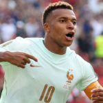 Mbappé marca novamente e a França vence o Marrocos e chega às semifinais da Copa do Mundo