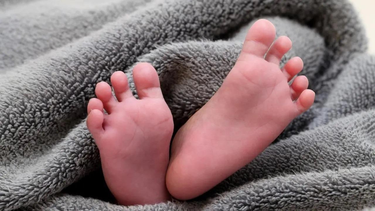 Médicos de Delhi reparam defeito esofágico raro em recém-nascido prematuro de 1,4 kg