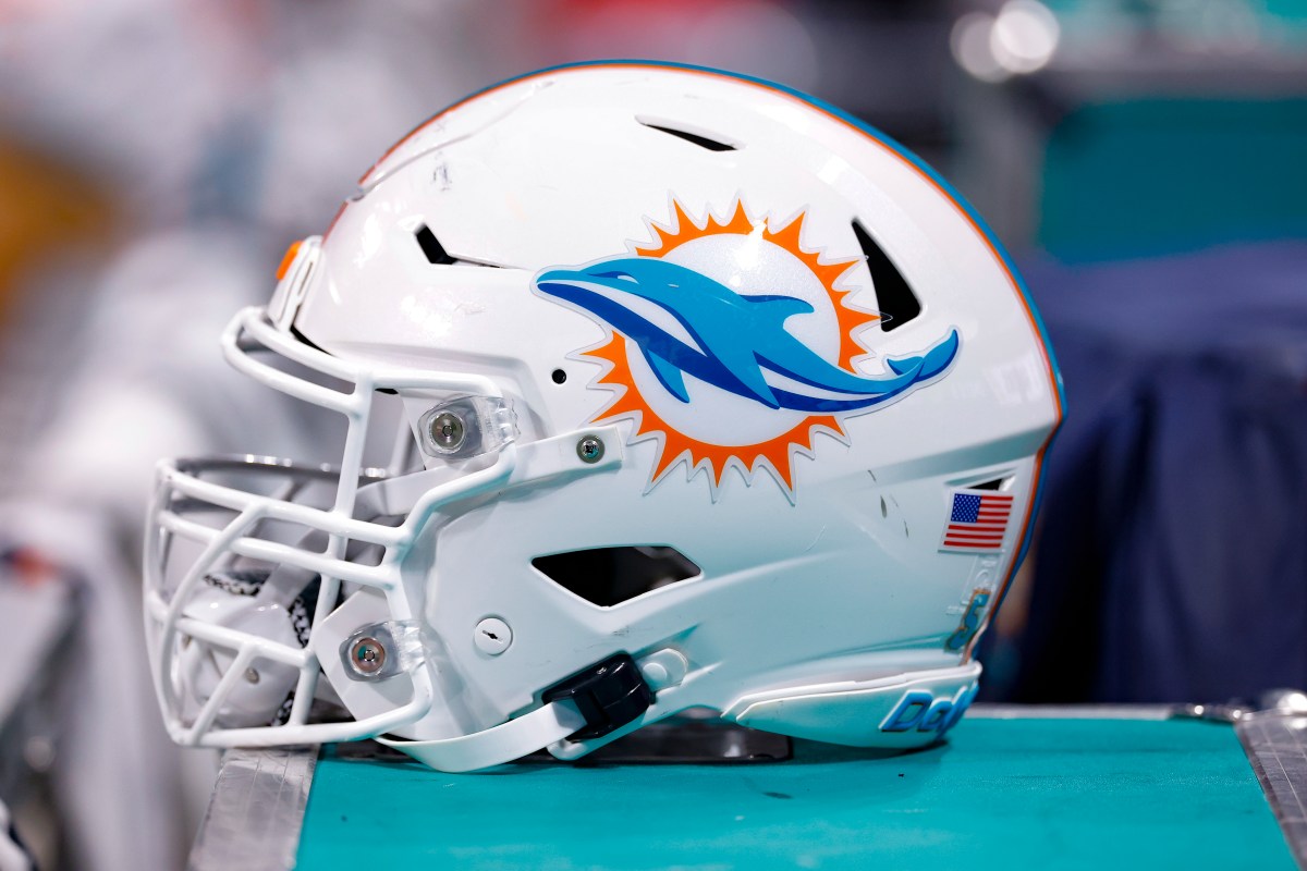 ATLANTA, GEORGIA - OCTOBER 26: A Miami Dolphins helmet sits in the bench area during the fourth quarter of the NFL 2025 game between Miami Dolphins and Atlanta Falcons at Mercedes-Benz Stadium on October 26, 2025 in Atlanta, United States. (Photo by Todd Kirkland/Getty Images)