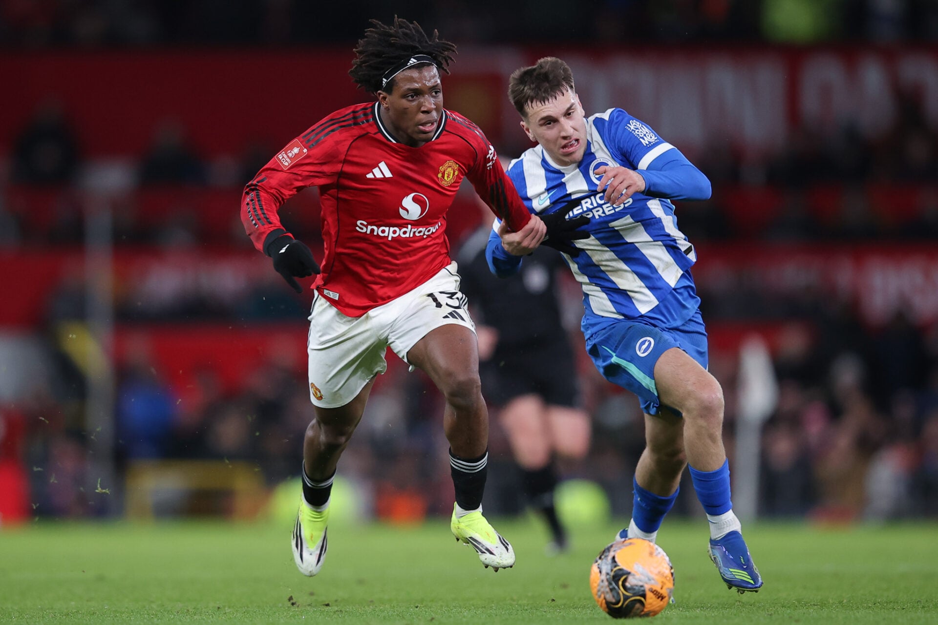 Michael Carrick pode ter dado uma dica sobre os planos de Patrick Dorgu à medida que a prioridade de transferência se torna clara