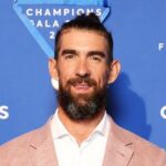 GettyImages-2164083741 Michael Phelps admite que uma porcentagem muito pequena de atletas olímpicos pode ganhar a vida com seu esporte