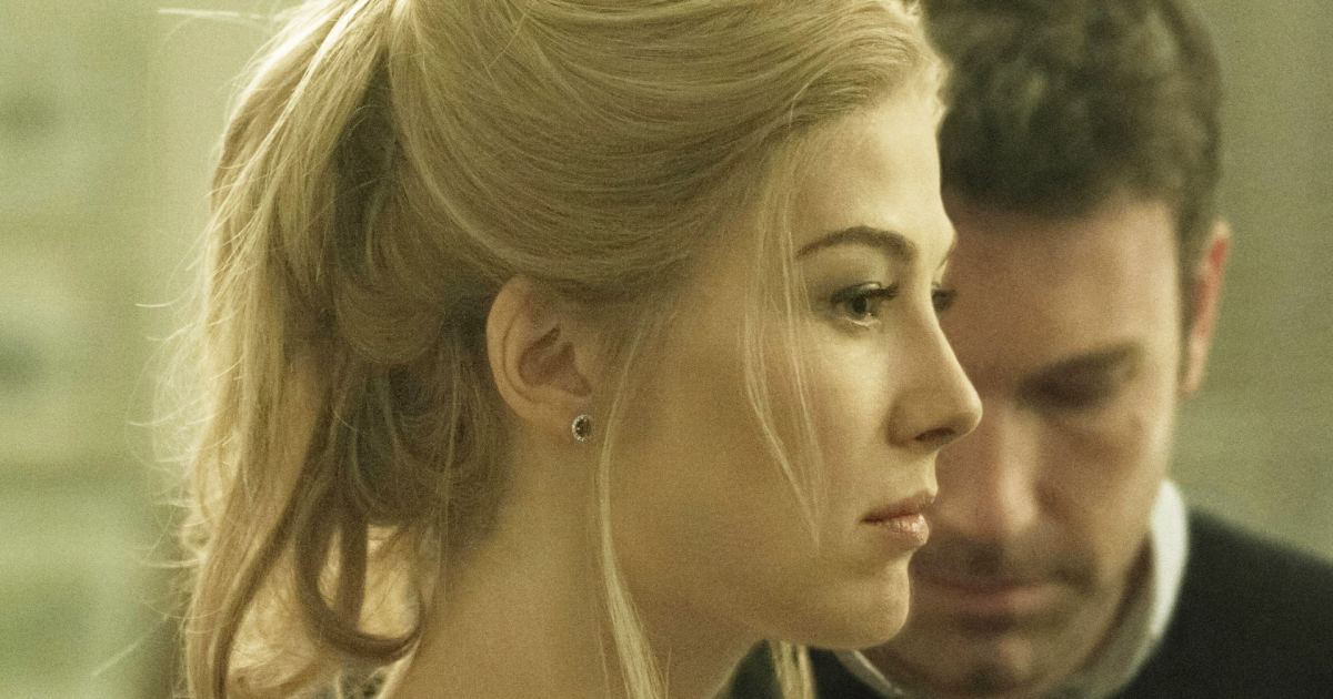 Ben Affleck e Rosamund Pike em Garota Exemplar