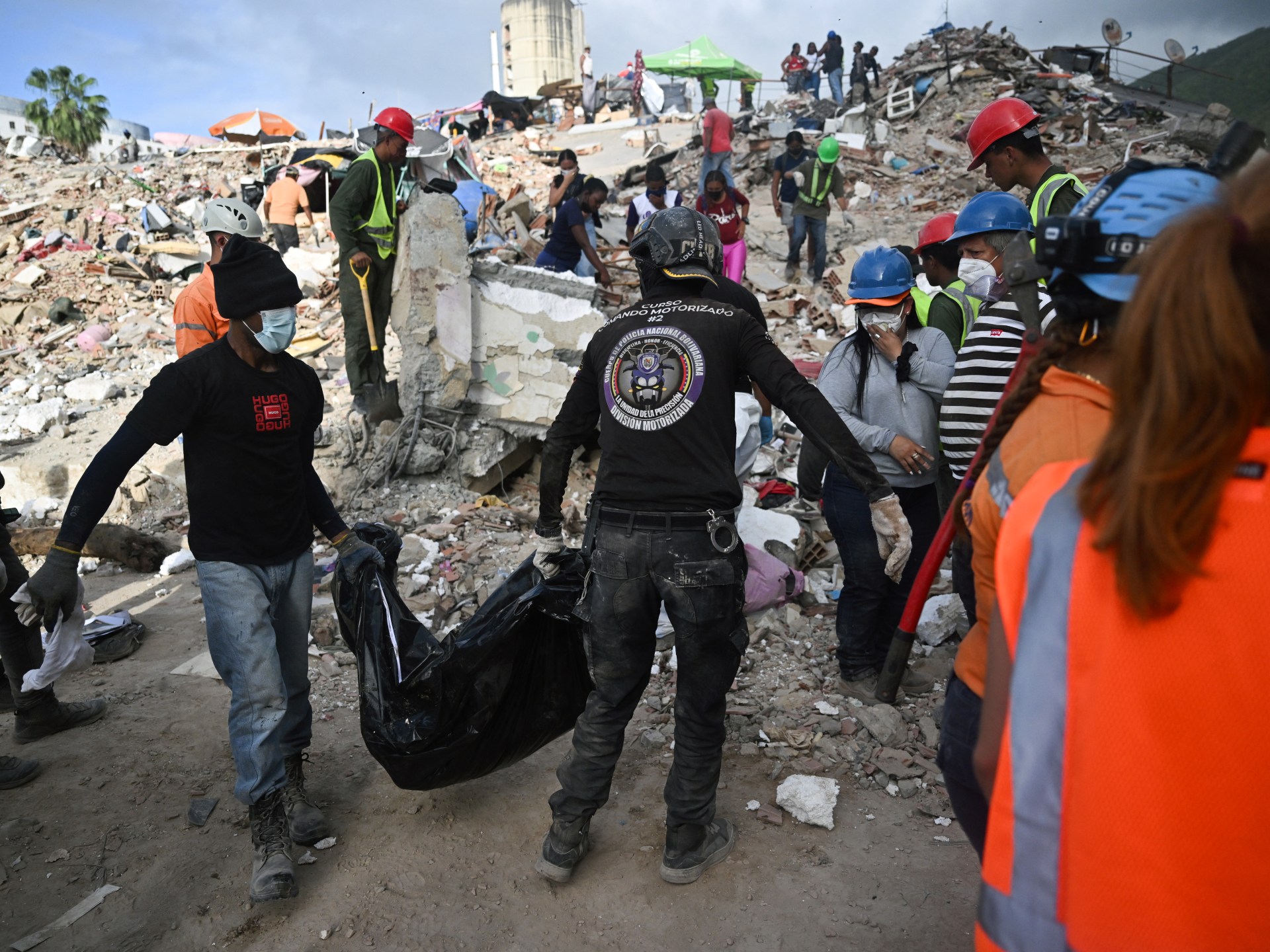 Número de mortos em terremoto na Venezuela chega a 5 mil enquanto FMI libera ajuda emergencial