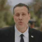 O Ministro da Cultura de Israel, Miki Zohar, zomba da indústria cinematográfica em campanha e promete financiar filmes anti-Israel