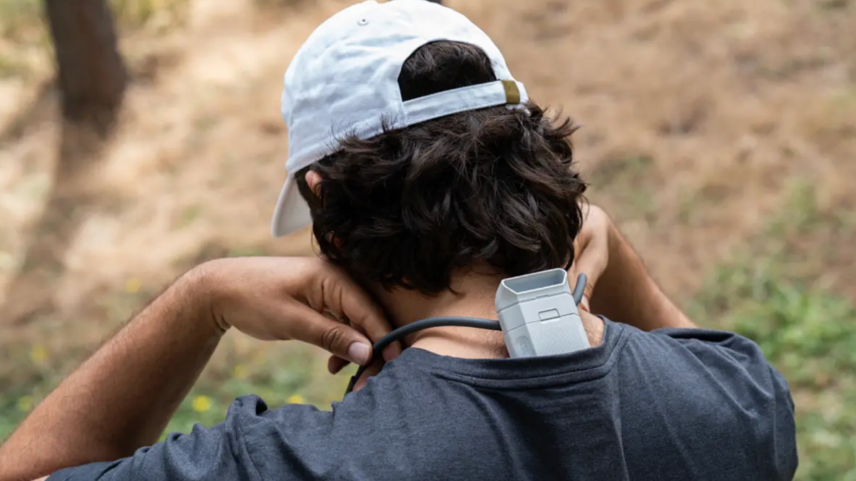 O ar condicionado de pescoço vestível da Sony já está esgotado – inscreva-se agora para receber alertas de reabastecimento