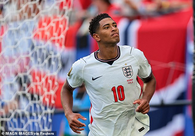 Jude Bellingham foi o herói da Inglaterra mais uma vez, com dois gols que os levaram às semifinais