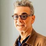 O criador de 'Freakonomics', Stephen Dubner, está lançando um talk show com convidados em sua casa na cidade de Nova York: 'As pessoas estão muito mais famintas por substâncias do que diz a sabedoria convencional'