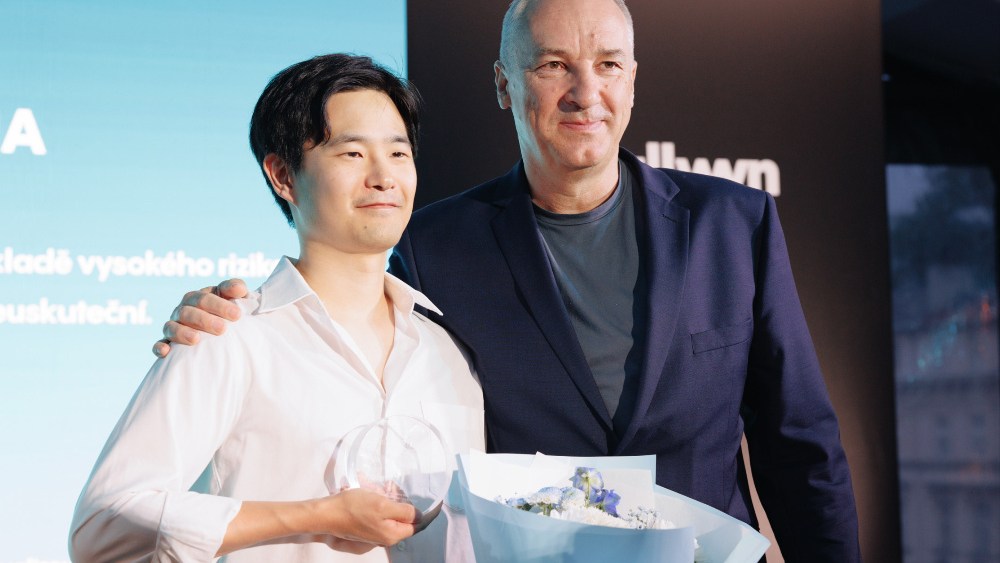 O diretor suíço-coreano Hae-Sup Sin recebeu a Allwyn Residency Fellowship em Los Angeles