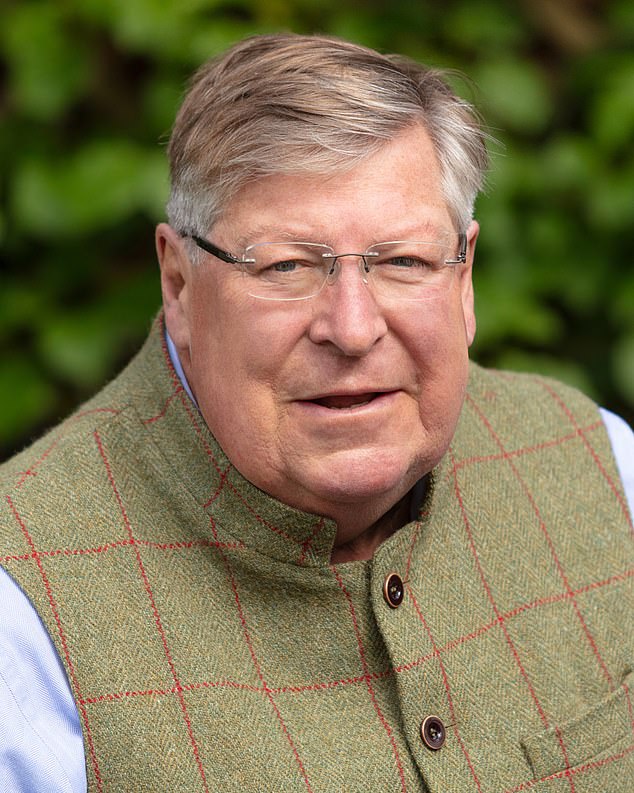 A carreira de jornalismo e radiodifusão de Stourton durou mais de quatro décadas